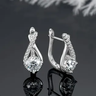 IOGOU 2026 New 925 Silver 5.5mm Moissanite Criss Cross U-shaped Hoop Earrings for Women Huggies Stus S925 Jewelry Valentine Gift