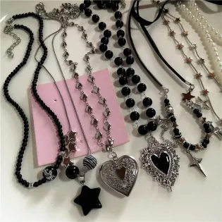 Black Bead Heart Star Pendant Necklace Silver Tone Choker Punk Y2K Style